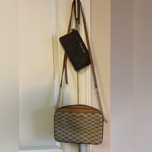 Michael Kors Wallet and Purse